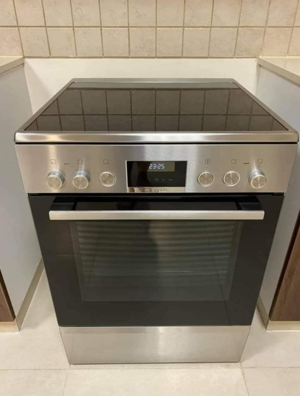 Bosch Electric Ceramic Cooker 60x60cm, Touch Panel, Modern Design, Efficient Cooking
