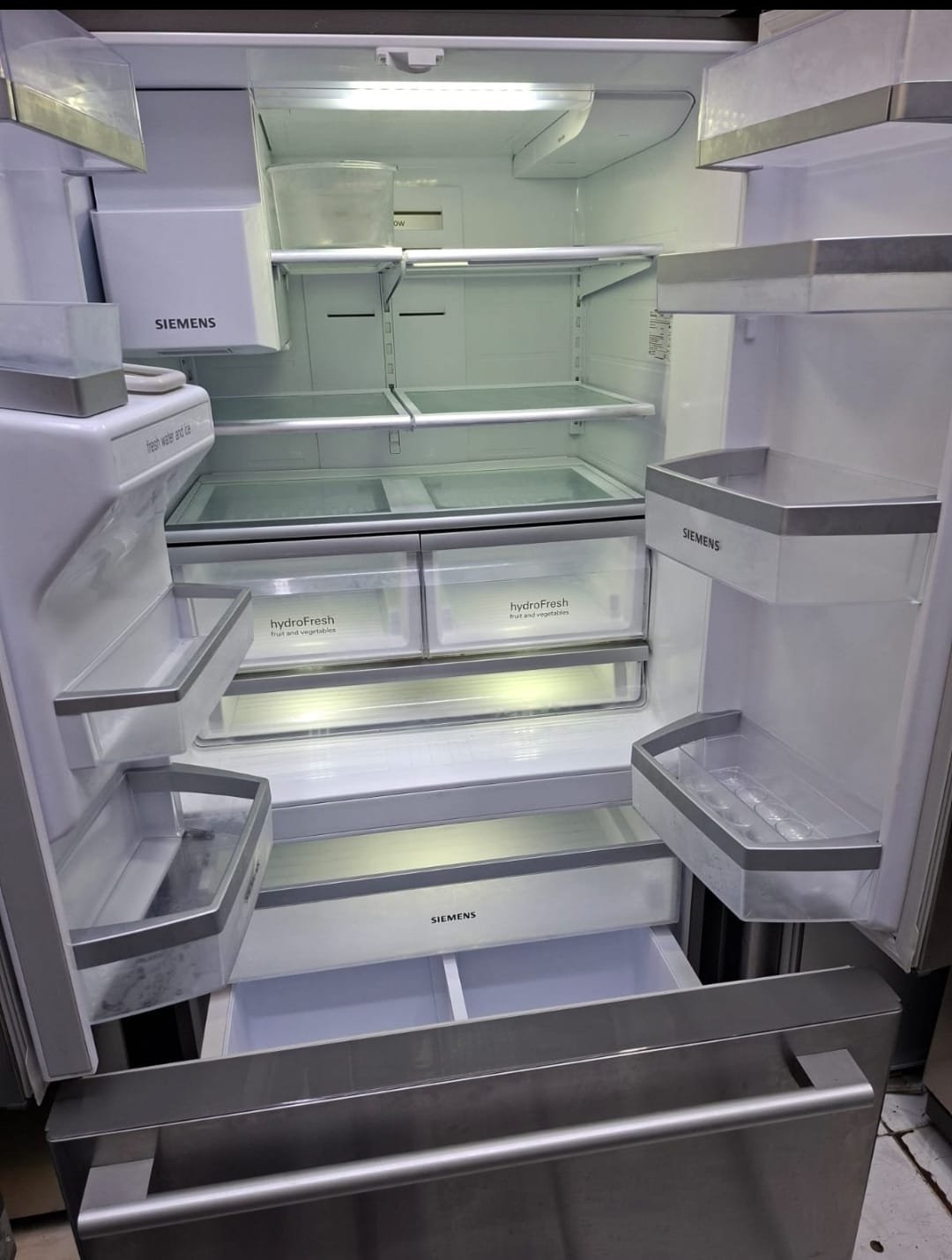 Siemens French Door Fridge Freezer 800L Stainless Steel, Spacious, Modern Design