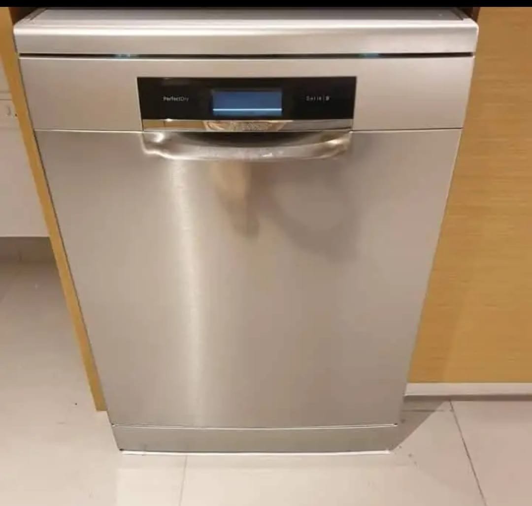 Bosch Series 8 Dishwasher – New Model, Energy-Efficient, Modern Design